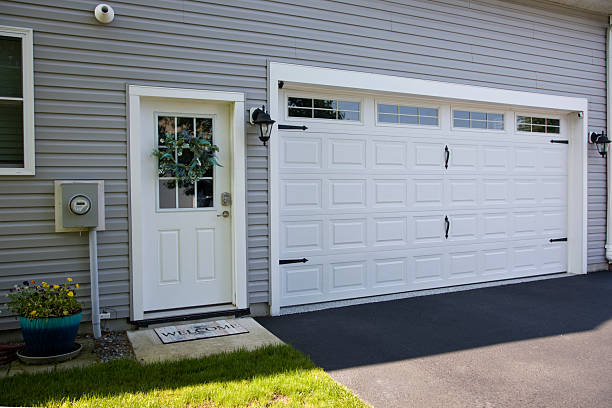 24/7 Emergency Garage Door Panel Replacement experts in Leisure World, MD